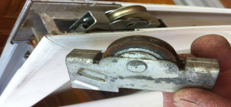 screen door roller repair in Temescal Valley